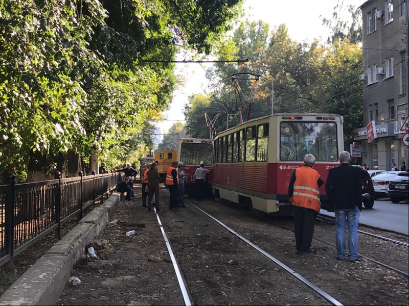 В Саратове из-за схода вагона встали трамваи двух маршрутов