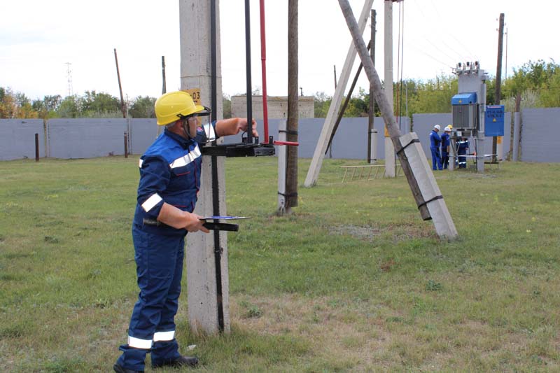 Специалисты АО «Облкоммунэнерго» оценили мастерство коллег-энергетиков