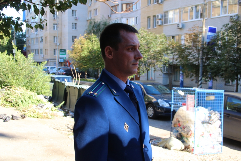 И.о. прокурора Саратова заметил улучшения в вывозе мусора из Волжского района