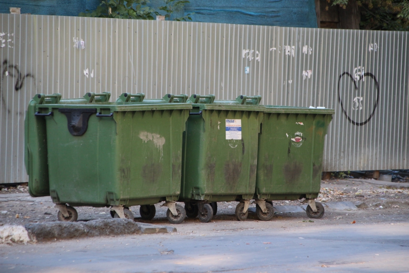 И.о. прокурора Саратова заметил улучшения в вывозе мусора из Волжского района