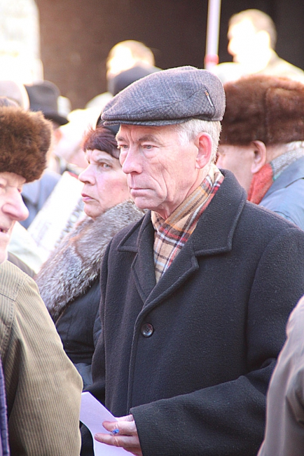 На митинге КПРФ в Саратове заявили о «встающем Сталине»