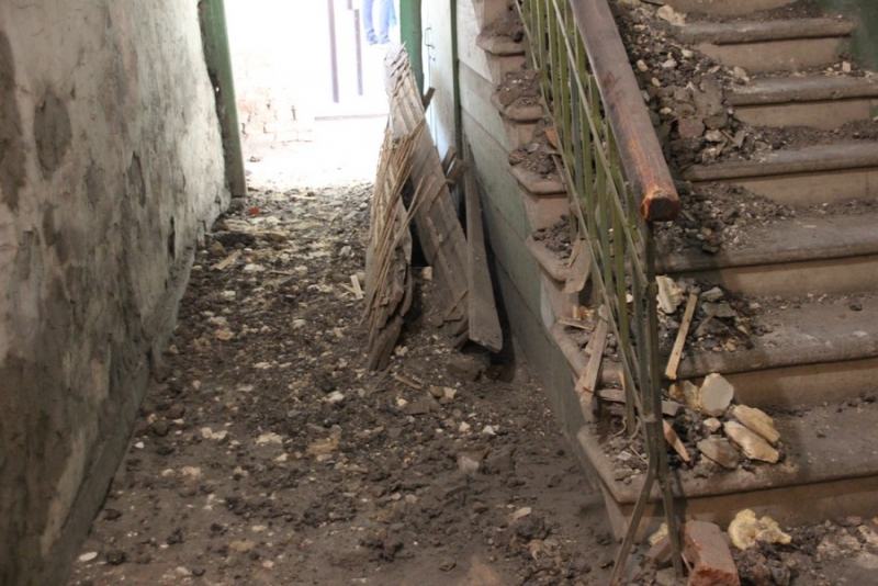 В центре Саратова в доме обрушился потолок