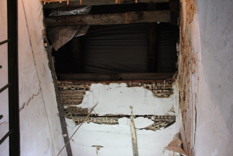 В центре Саратова в доме обрушился потолок