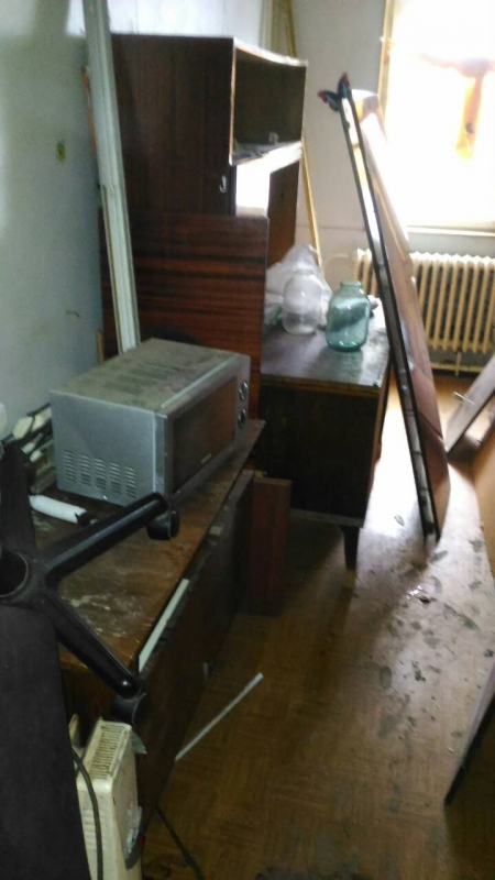 Погорелец из дома на Аткарской: Власти предлагают нам квартиры, где невозможно жить