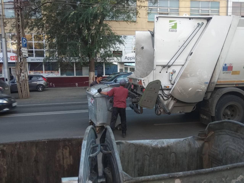 Количество мусоровывозящей техники в зоне деятельности регоператора превысило 350 единиц
