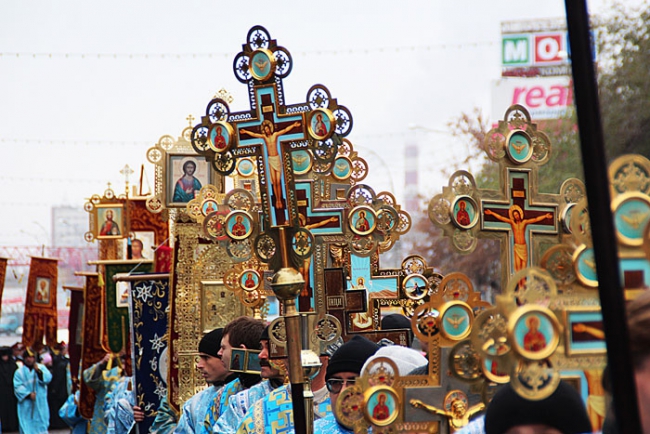 Центральные улицы Саратова перекрыли из-за крестного хода