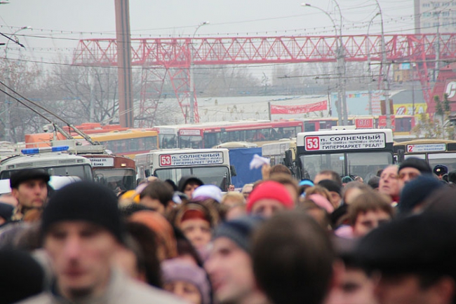 Центральные улицы Саратова перекрыли из-за крестного хода