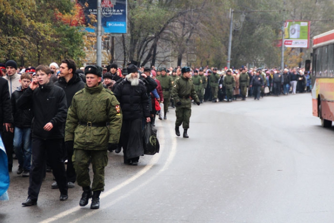 Центральные улицы Саратова перекрыли из-за крестного хода