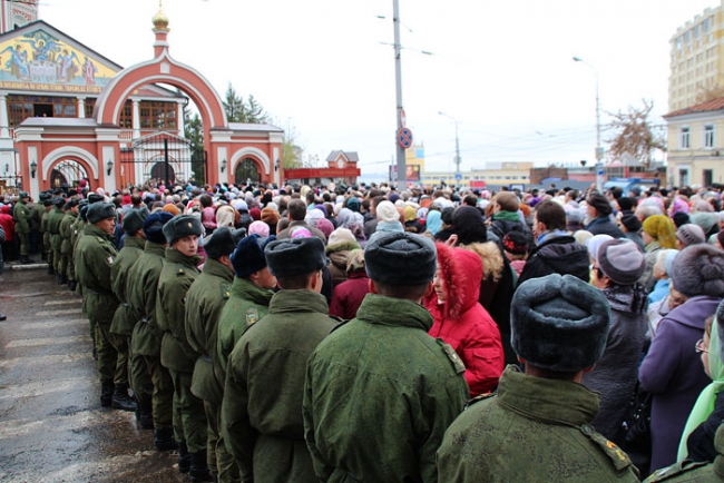 Центральные улицы Саратова перекрыли из-за крестного хода