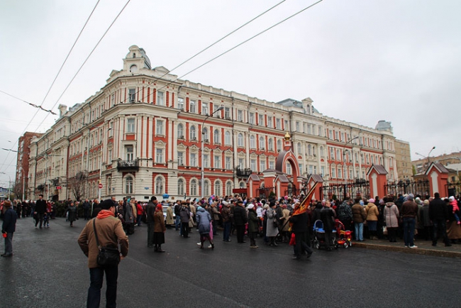 Центральные улицы Саратова перекрыли из-за крестного хода