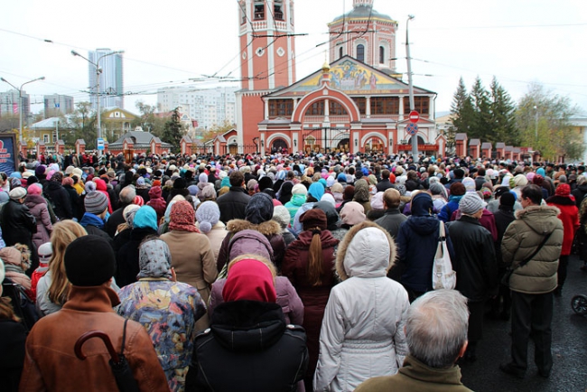 Центральные улицы Саратова перекрыли из-за крестного хода