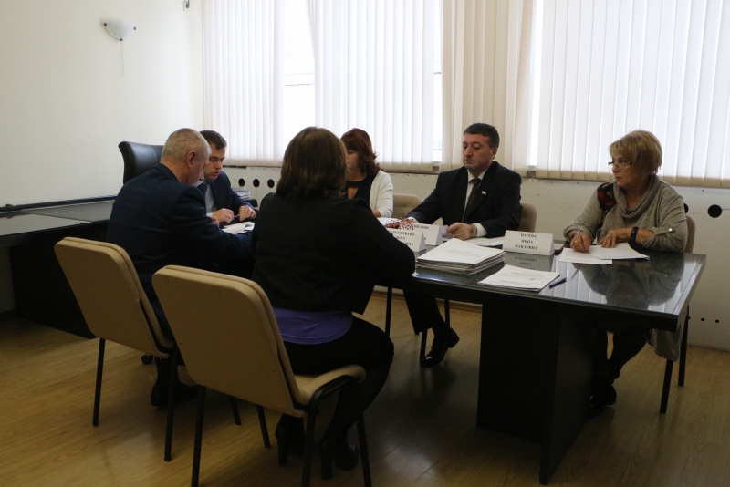 За пост руководителя Фонда капремонта поборются бизнесмены и бывший глава района