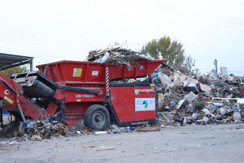 Регоператор показал работу Гусельской мусороперерабатывающей станции