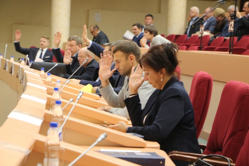 Обсудим передача. Участники передачи место встречи с темой о мирзоеве. Передача гордона мужское и женское. Культура телеканал 2003. Обсудим передача.