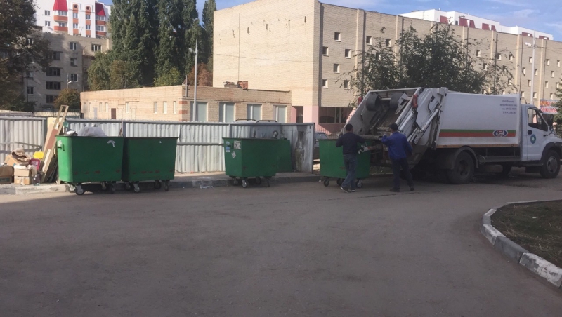 В Саратовской области продолжается плановая замена техники мусоровывозящими компаниями