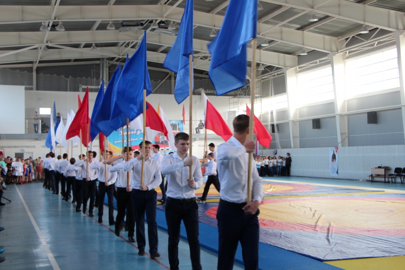 В Базарном Карабулаке шла борьба между школьниками из Саратовской области и пяти регионов России
