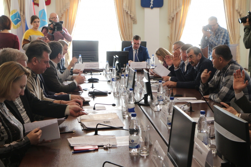 Депутат Саратовской гордумы Березовский трижды правил свое заявление об уходе