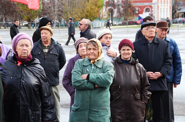 На митинге КПРФ власть призвали не вытирать ноги о народ