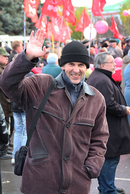 На митинге КПРФ власть призвали не вытирать ноги о народ