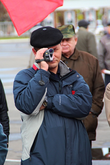 На митинге КПРФ власть призвали не вытирать ноги о народ