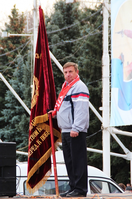 На митинге КПРФ власть призвали не вытирать ноги о народ