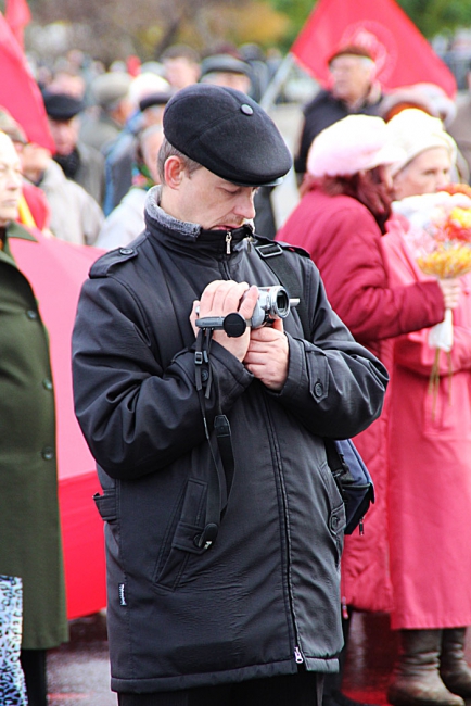 На митинге КПРФ власть призвали не вытирать ноги о народ