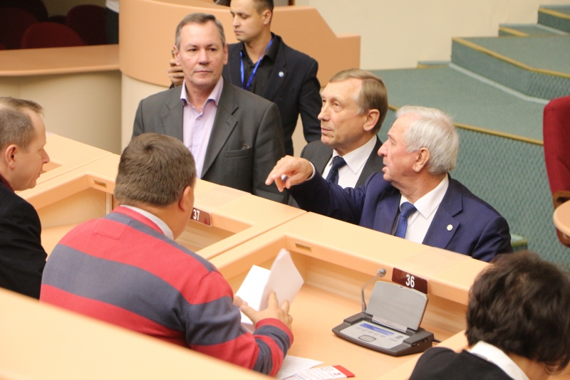 Депутат о слушаниях по цифровой экономике: «Мы лекции пришли послушать?»