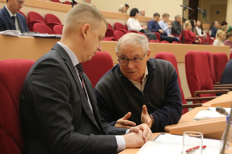 Гордепы-оппозиционеры и единоросс выступили против заморозки арендной платы для СПГЭС