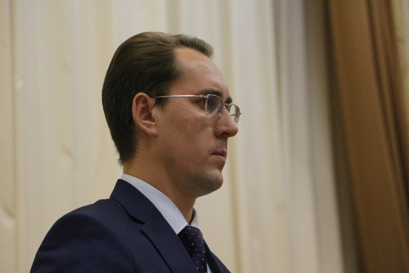 На зарплаты чиновников Саратова за три года потратят 442 млн рублей