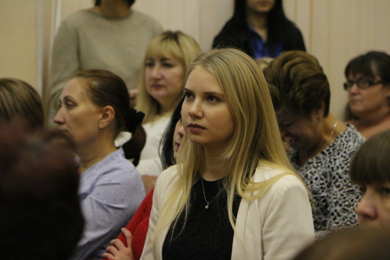 На зарплаты чиновников Саратова за три года потратят 442 млн рублей