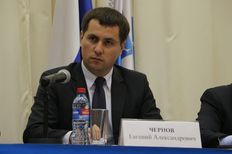 На зарплаты чиновников Саратова за три года потратят 442 млн рублей