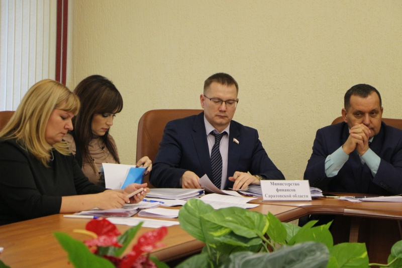 Дефицит бюджета Саратовской области предложили увеличить на 2,5 миллиарда