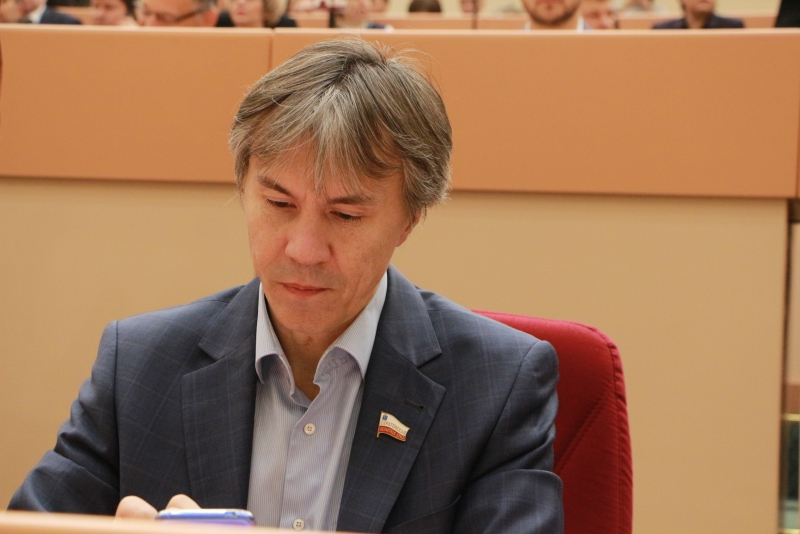 В Саратове оппозиция раскритиковала проект областного бюджета – в ответ им процитировали Штирлица