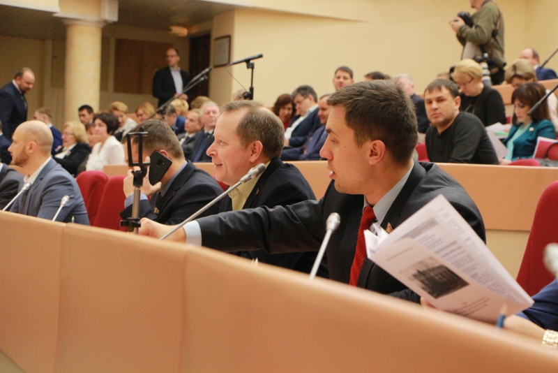 В Саратове оппозиция раскритиковала проект областного бюджета – в ответ им процитировали Штирлица