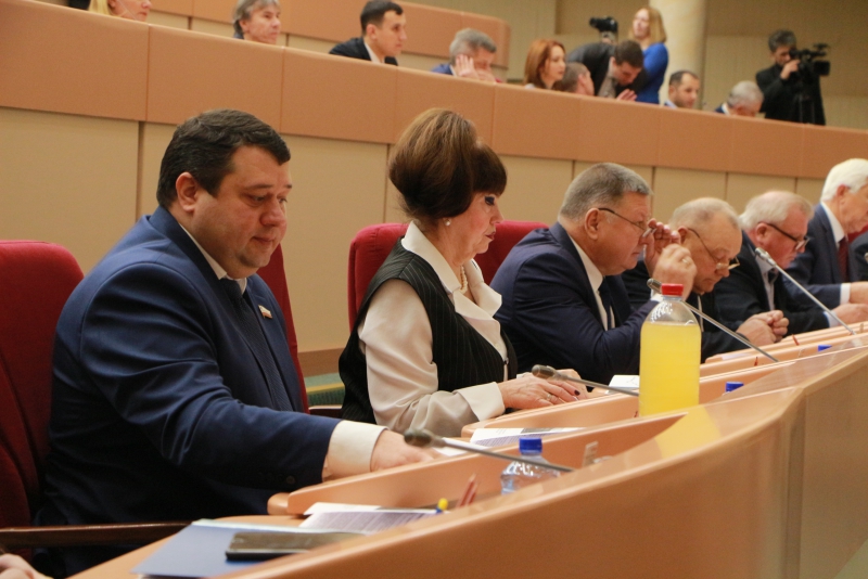 В Саратове оппозиция раскритиковала проект областного бюджета – в ответ им процитировали Штирлица