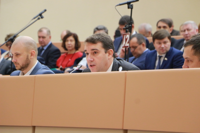 В Саратове оппозиция раскритиковала проект областного бюджета – в ответ им процитировали Штирлица