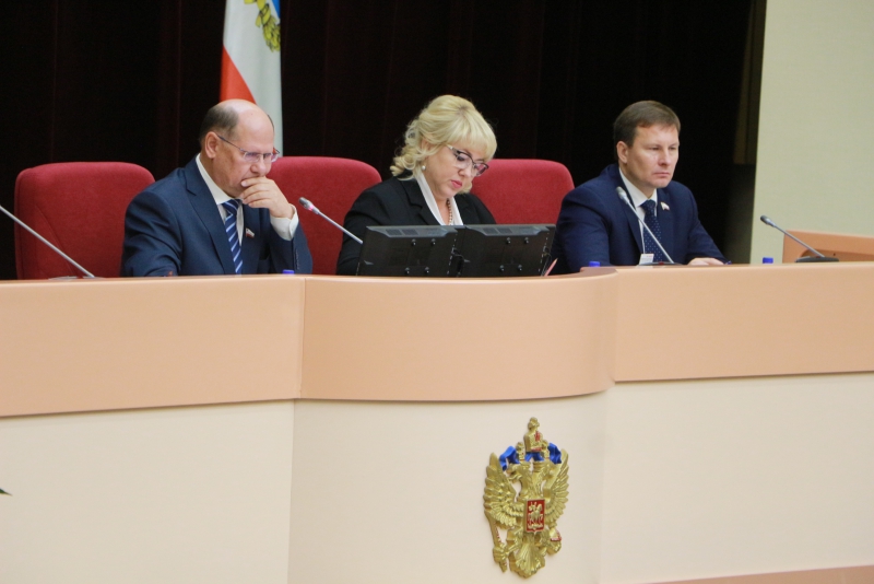 В Саратове оппозиция раскритиковала проект областного бюджета – в ответ им процитировали Штирлица