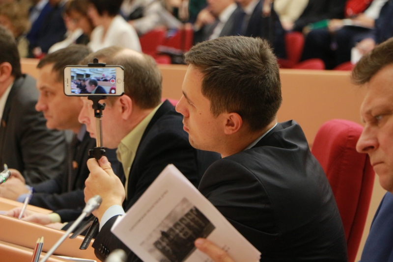 В Саратове оппозиция раскритиковала проект областного бюджета – в ответ им процитировали Штирлица