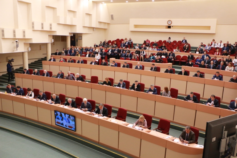 В Саратове оппозиция раскритиковала проект областного бюджета – в ответ им процитировали Штирлица