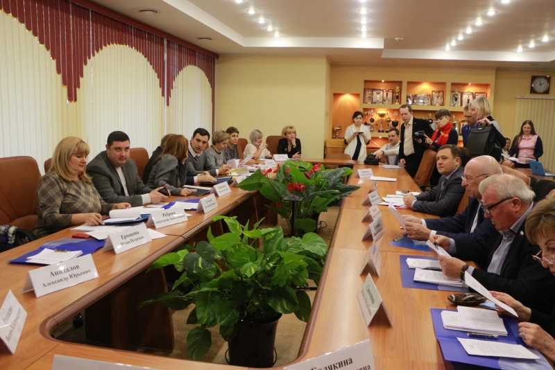 В думе отклонили поправку коммуниста о дополнительной выплате гражданам с особыми заслугами