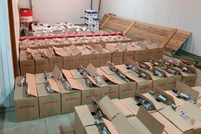В Саратовской области прикрыли канал сбыта алкоголя «сомнительного качества»
