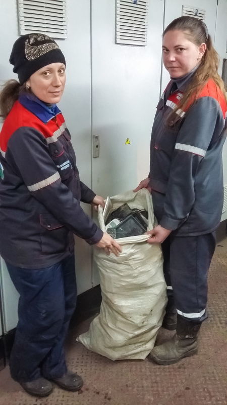 Саратовцы выбрасывают в неделю мешок мобильных телефонов