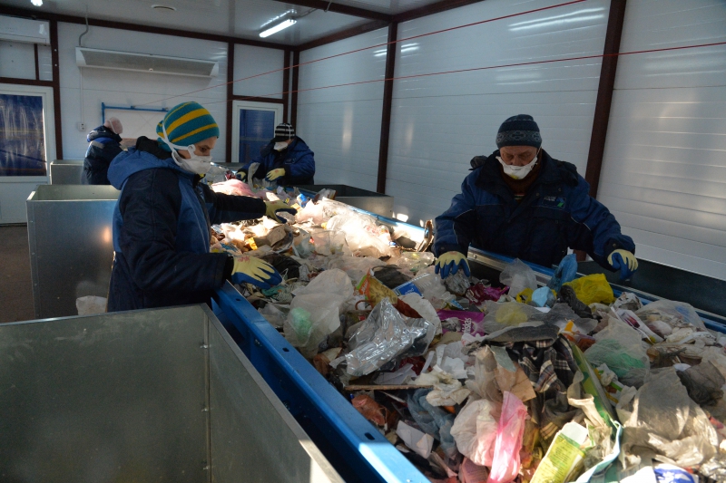 Саратовцы выбрасывают в неделю мешок мобильных телефонов