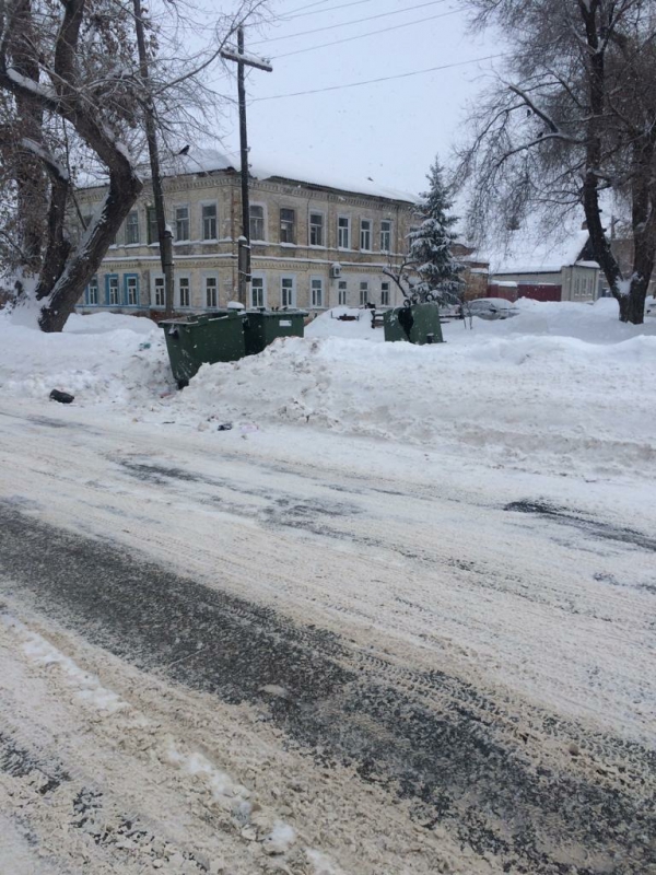 Мусоровывозящие компании ведут оперативную зачистку разблокированных от снега контейнерных площадок