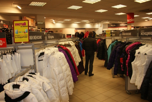 Двое приезжих попались на краже пуховиков в Саратове