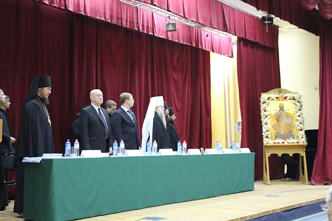 Митрополит Лонгин: Проблема дефицита религиозных знаний способствует вражде к церкви