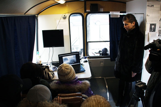 Вместо штрафов нарушителям ПДД демонстрировали поучительный фильм