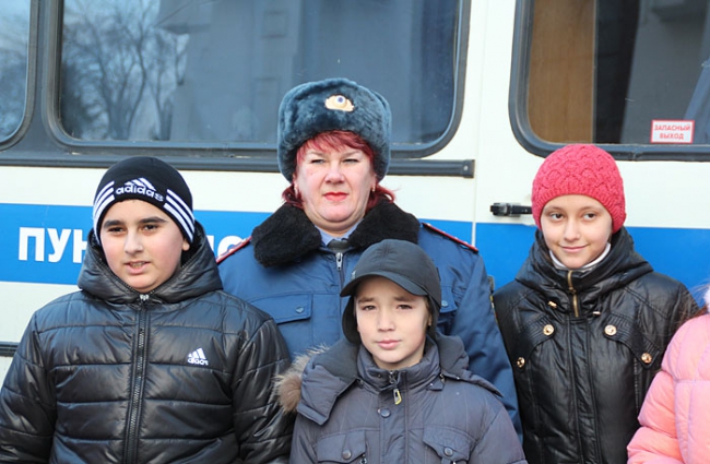 Вместо штрафов нарушителям ПДД демонстрировали поучительный фильм