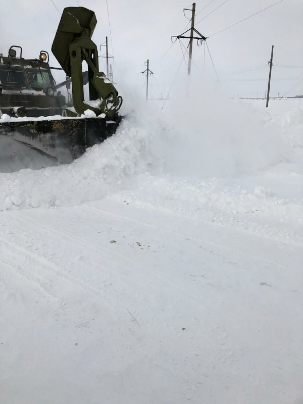 Техника Минобороны расчистила дорогу в Новоузенском районе