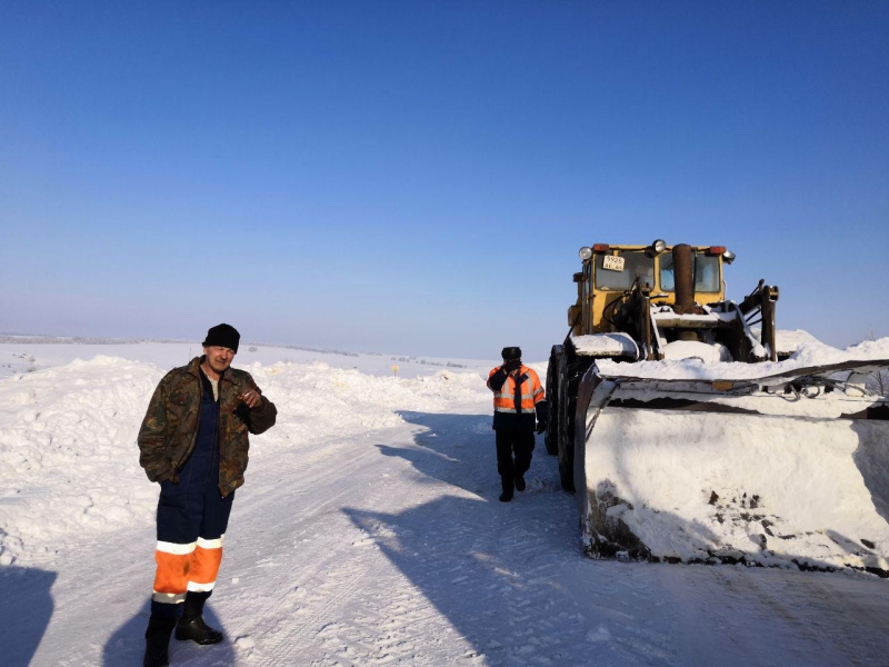 Военная техника освободила Петровский район из «снежного плена»